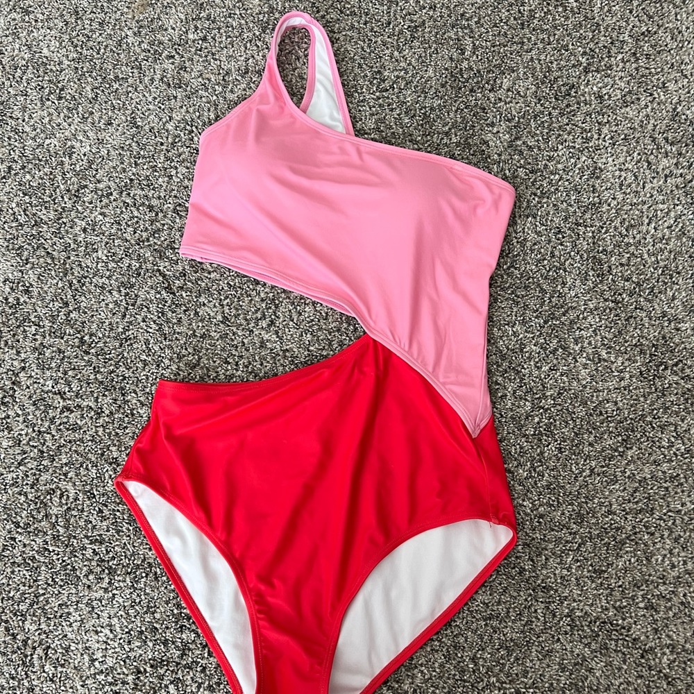 One piece swimsuit